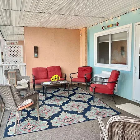 Spacious 3-Bedroom Ocean Block Condo In North Ocean City Steps To The Beach