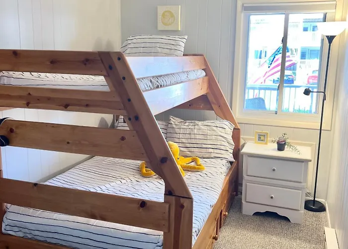 Spacious 3-bedroom Ocean Block In North Ocean Steps To The *