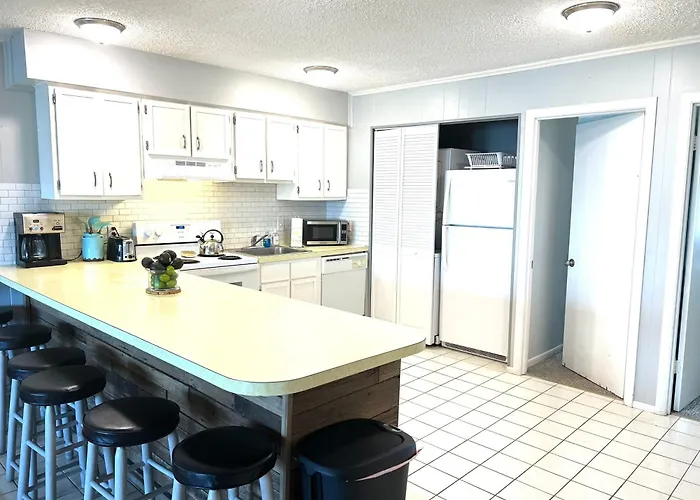Holiday home Spacious 3-bedroom Ocean Block In North Ocean Steps To The *