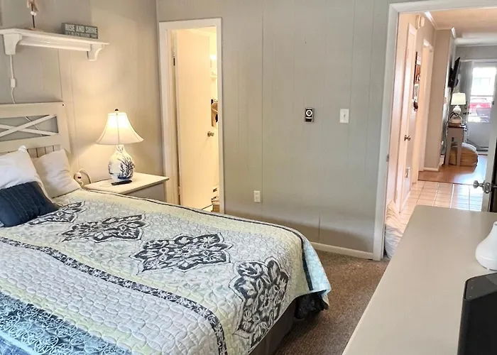 Spacious 3-bedroom Ocean Block In North Ocean Steps To The